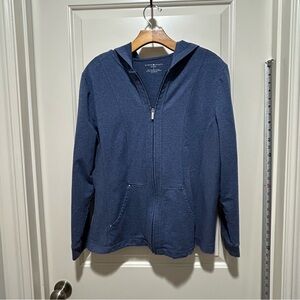 Karen Scott women’s size L Sport Textured Blue hoodie jacket. 2 pockets & zipper